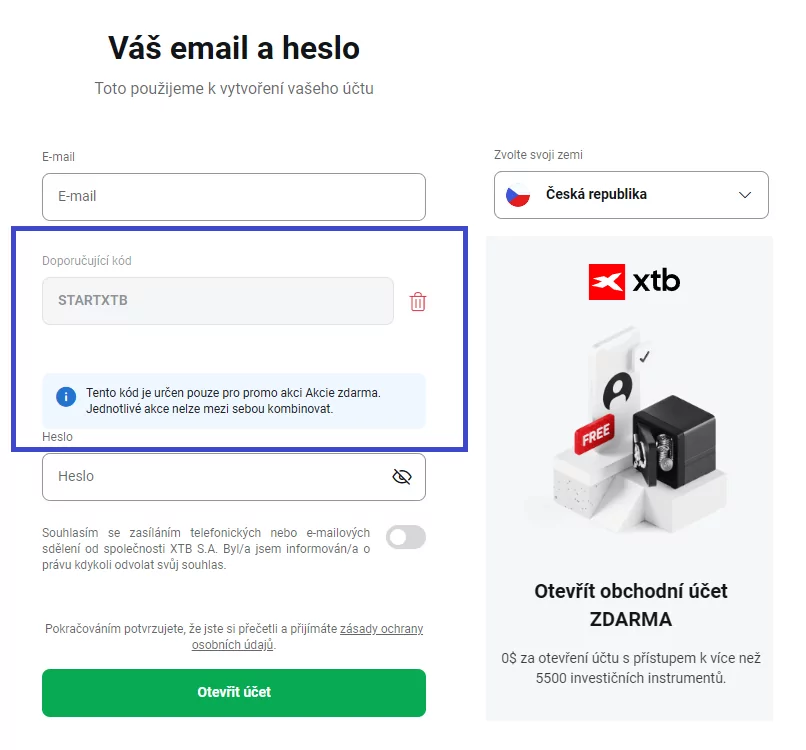 Desktop registrace XTB — rozbalené pole Referenční kód pod formulářem, prázdné